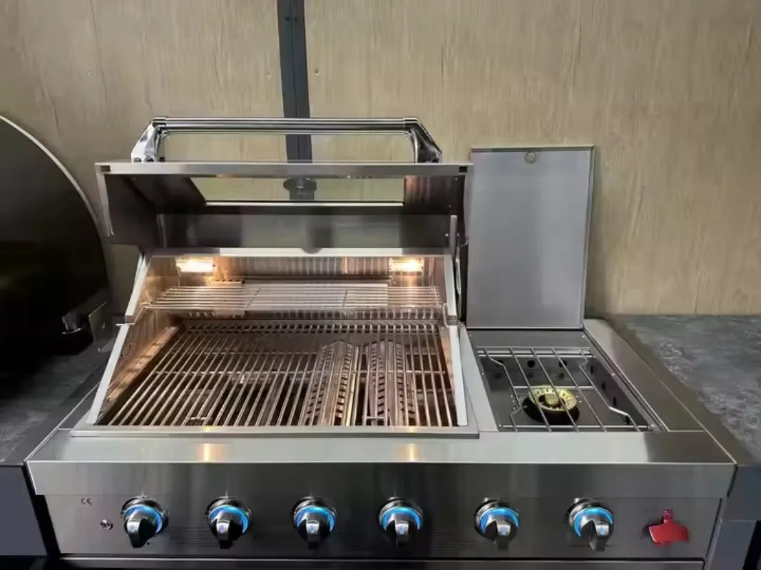 Customizable Rust-Resistant Powder Coated Outdoor Kitchen Station with BBQ Grill, Fridge & Sink for Coastal Areas